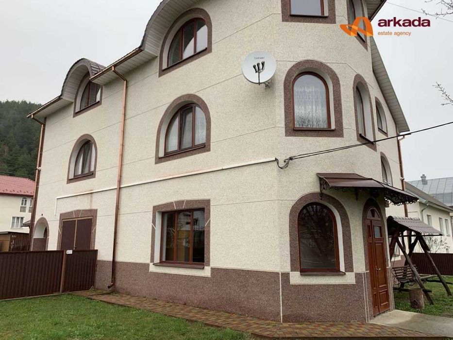 Продаж будинку з неймовірним краєвидом + комерція