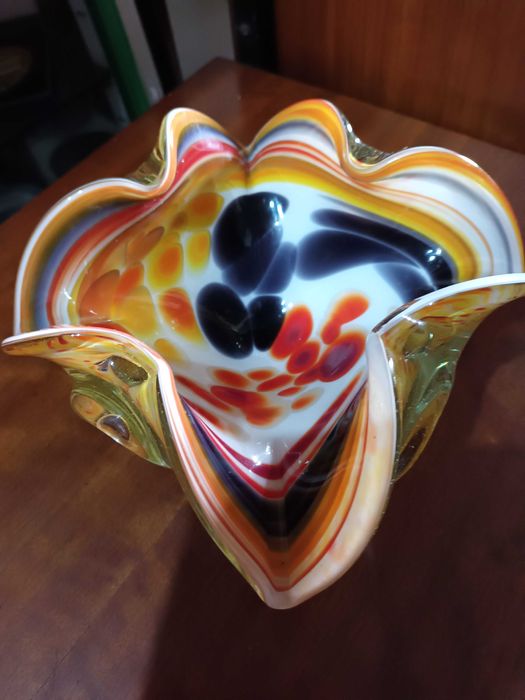 Fantástico cinzeiro ou despeja bolsos Marinha Grande