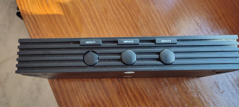 Comutador/Kvm Switch Componente  (audio video)