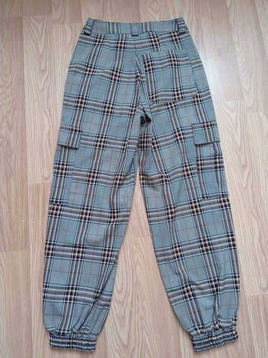 Штани в клітинку жіночі брюки карго Urban Outfitters