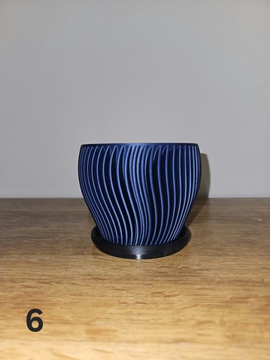 Вазоны и вазы для цветов