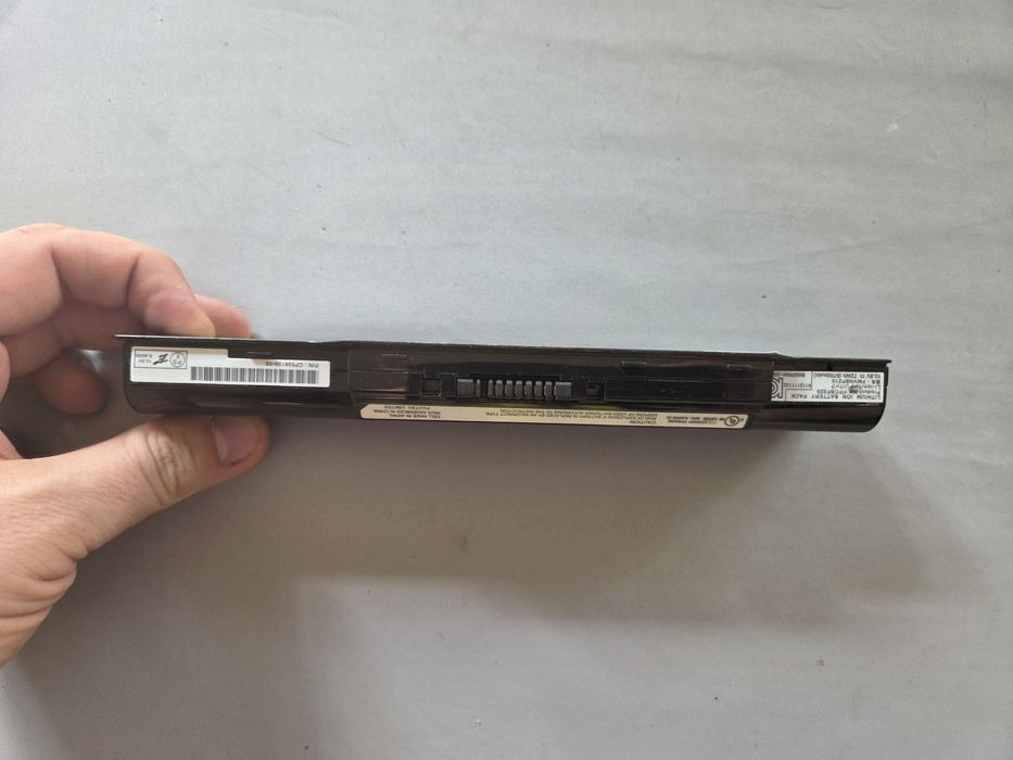 Sprzedam orginalną baterię do laptopa Fujitsu SIEMENS LIVEBOOK P772