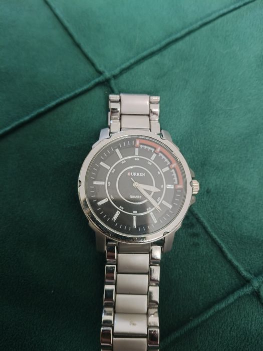 Męski zegarek firmy KURREN.