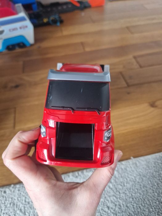 Samochód walizka na hot wheels