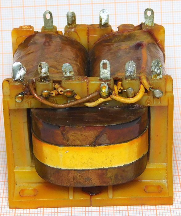 Transformator sieciowy 13,7V 9,2V 6,5V TS40  UNITRA ZATRA [R1]L3