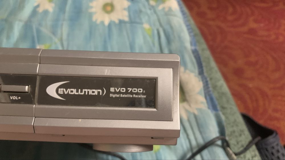 Супутниковий ресивер Evolution EVO 700S