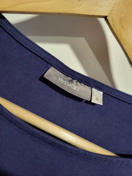 Camisola Azul Escura C&A