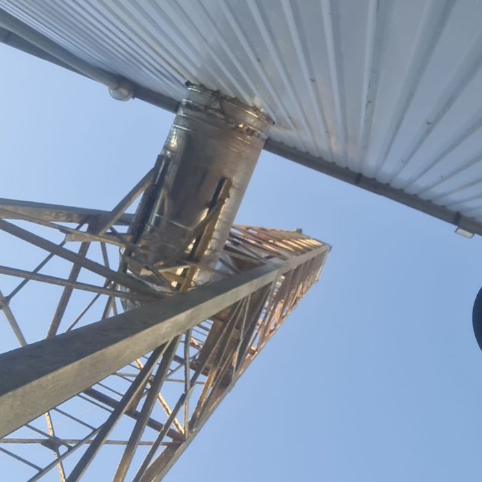 Металоконструкція, вишка. Труба димосос.