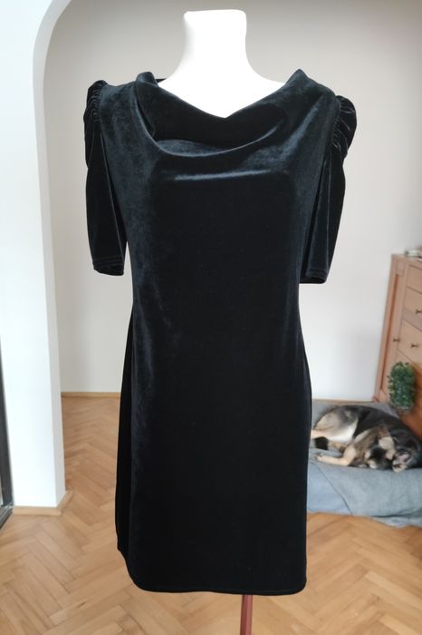 Sukienka welurowa Pretty Girl.