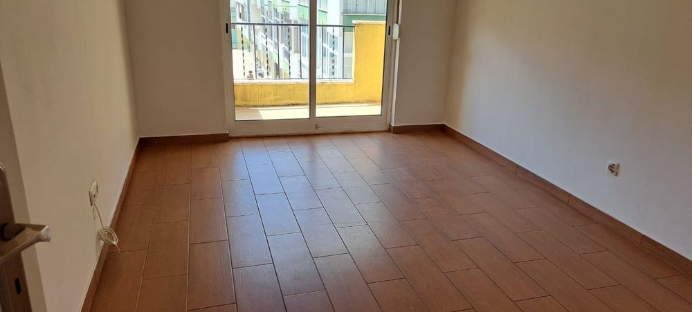 Arrendamento T2 em Agualva-Cacém