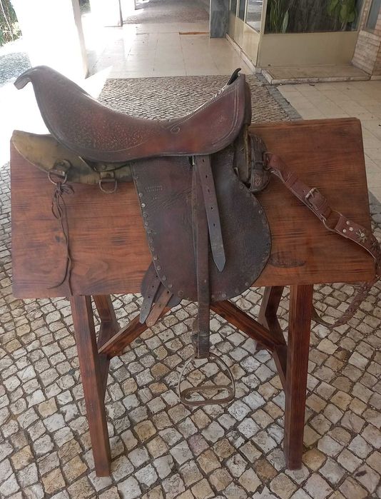 Sela para cavalo com arreios