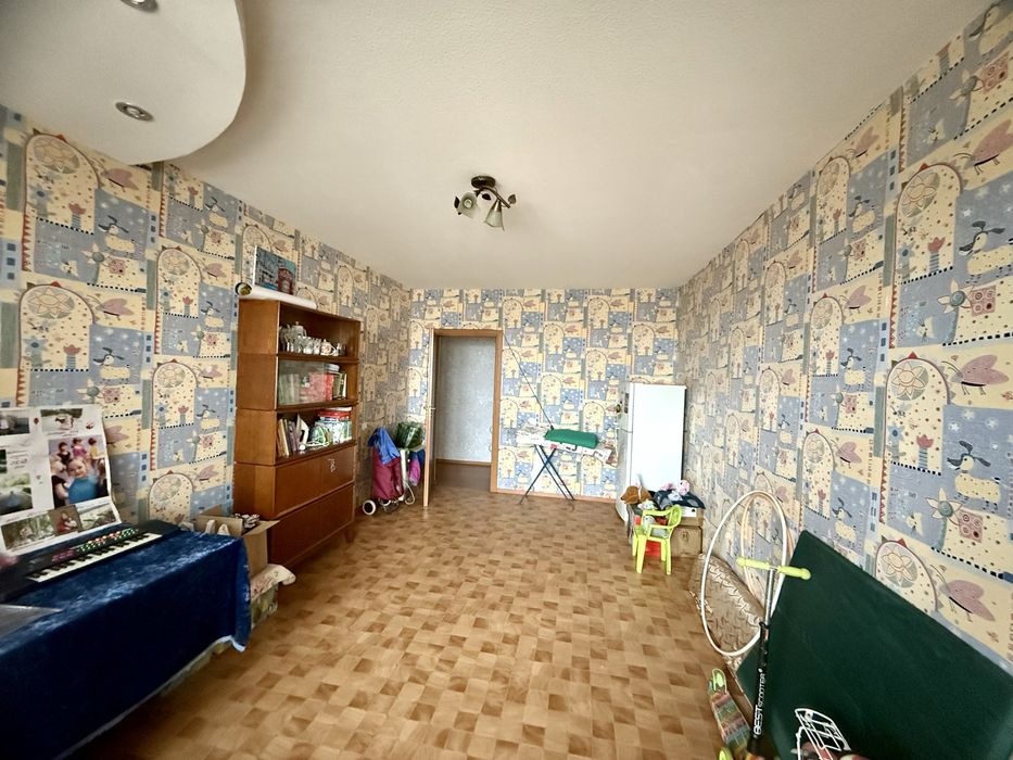 Продам 4х комнатную квартиру, л/б, 4 мкрн. А