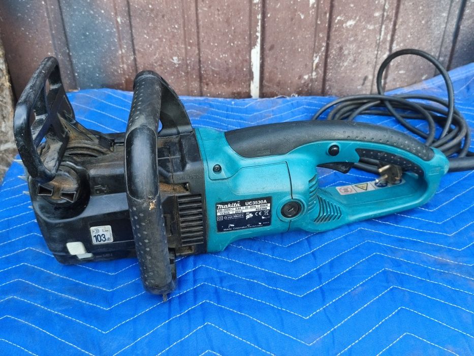 Piła łańcuchowa elektryczna Makita 2000W UC3530A