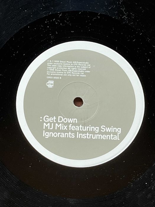 Stephen Simmonds – Get Down