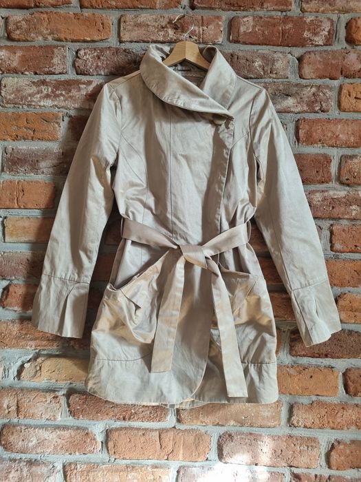 Beżowy płaszcz * Vila