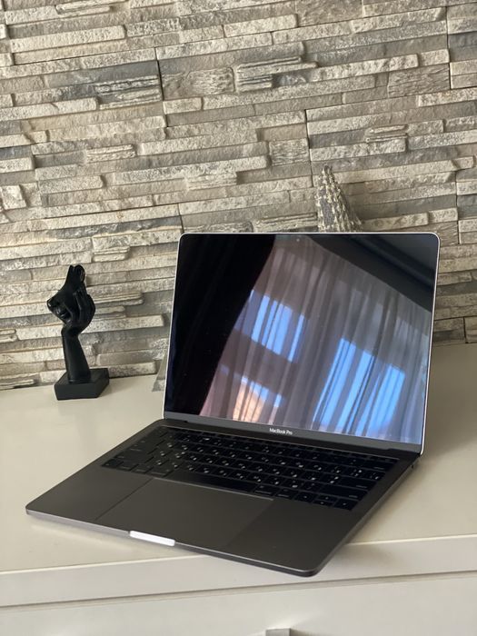 MacBook Pro  ідеальний стан