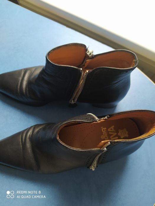 Продам жіночі шкіряні чобітки