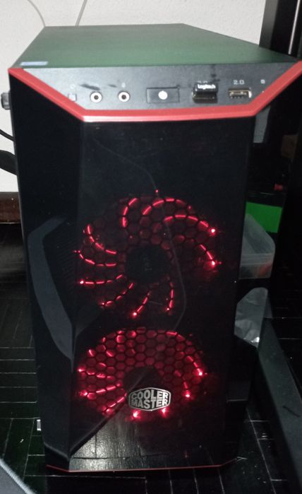 PC / Computador M ATX