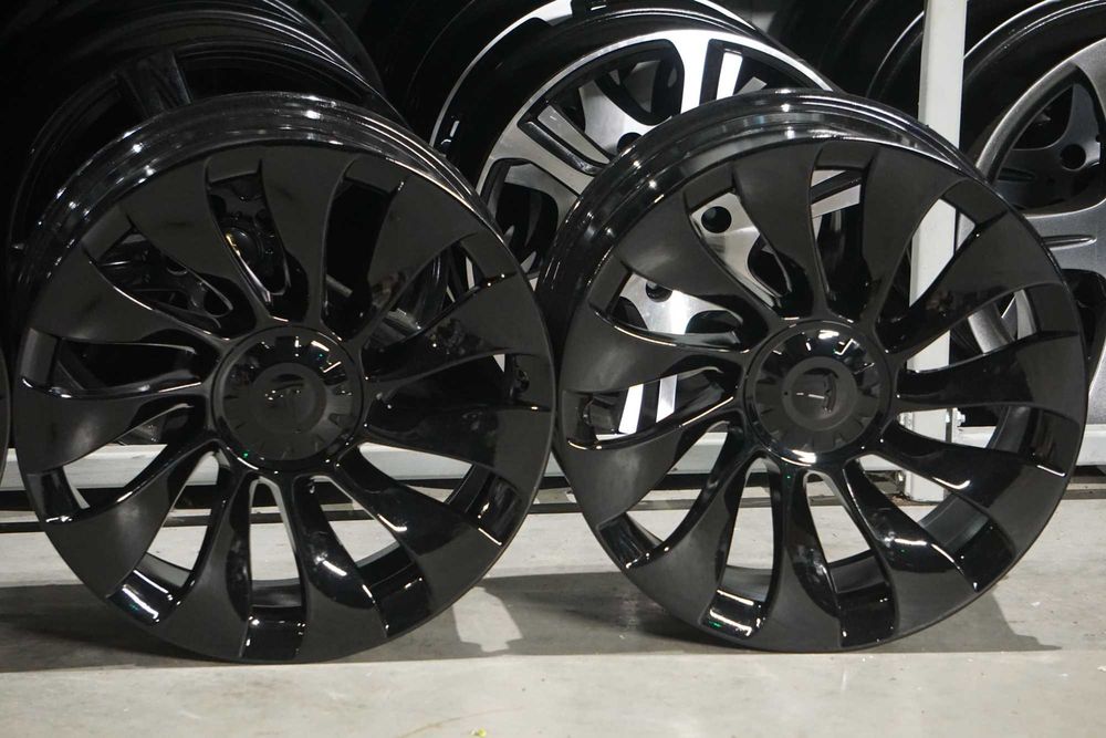 Alufelgi oryginał Tesla 5x114,3 9Jx20 et34 cb64,1mm czarny polysk