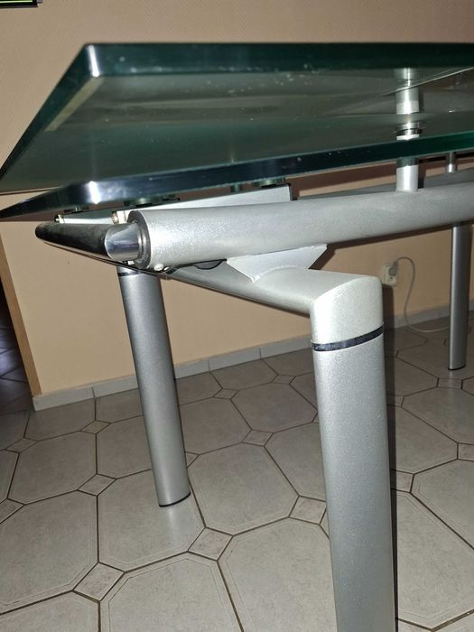 Stół szklany do jadalni, rozkładany