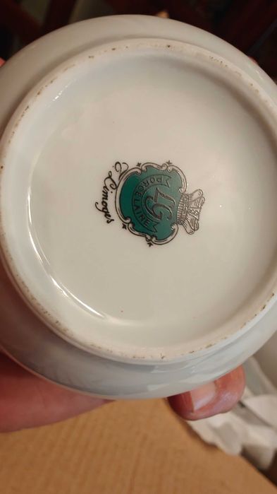 Caixa com tampa de LImoges