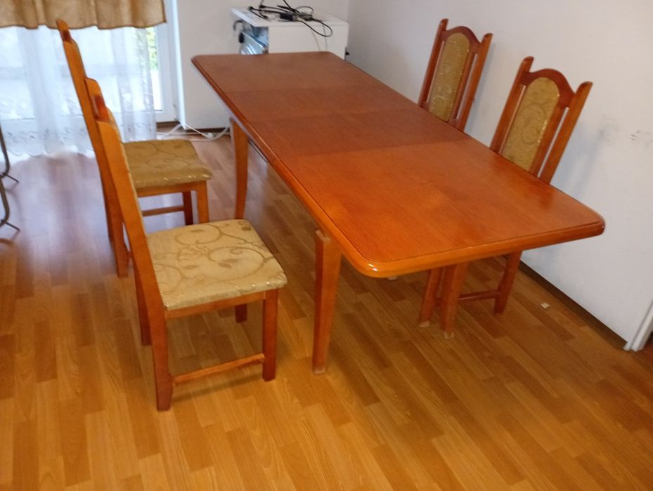 Stół 125X80+ 4 krzesła