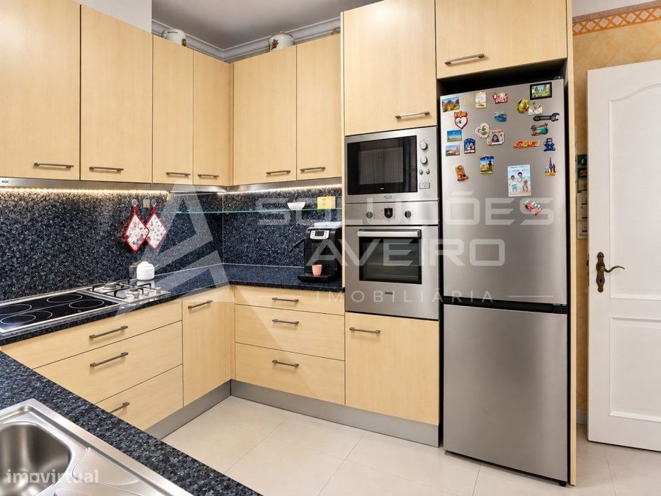 Moradia T4+1 | Piscina Coberta | Ginásio | Dois Lotes Urbanos | Cen...