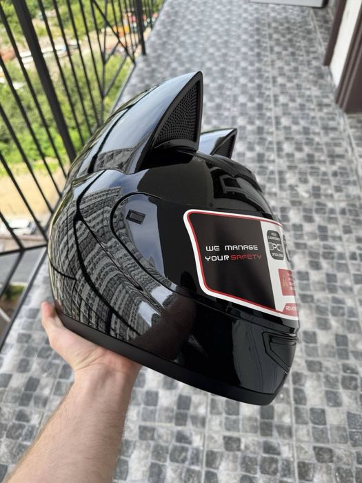 Шоломи з вушками для мото котячі вушка