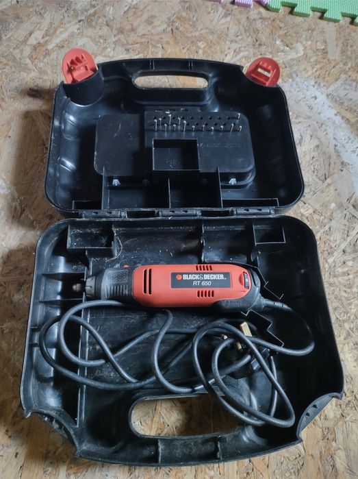 Multinarzedzie dremel Black& Decker + akcesoria + walizka