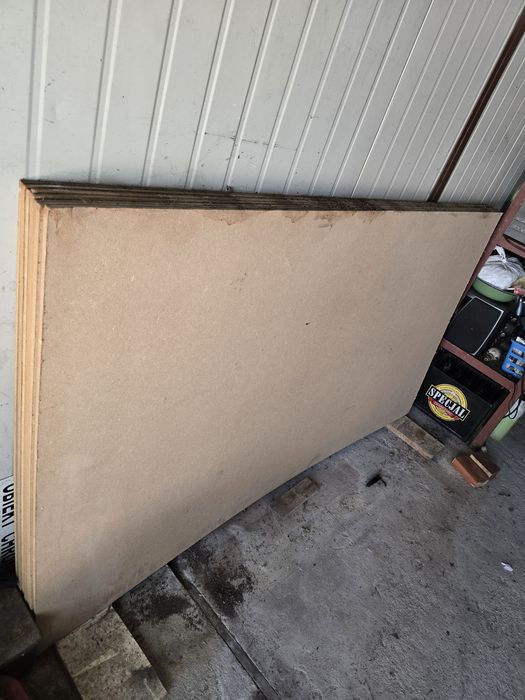Płyta pilsniowa MDF 2m × 1m grubość 1 cm Cena za komplet