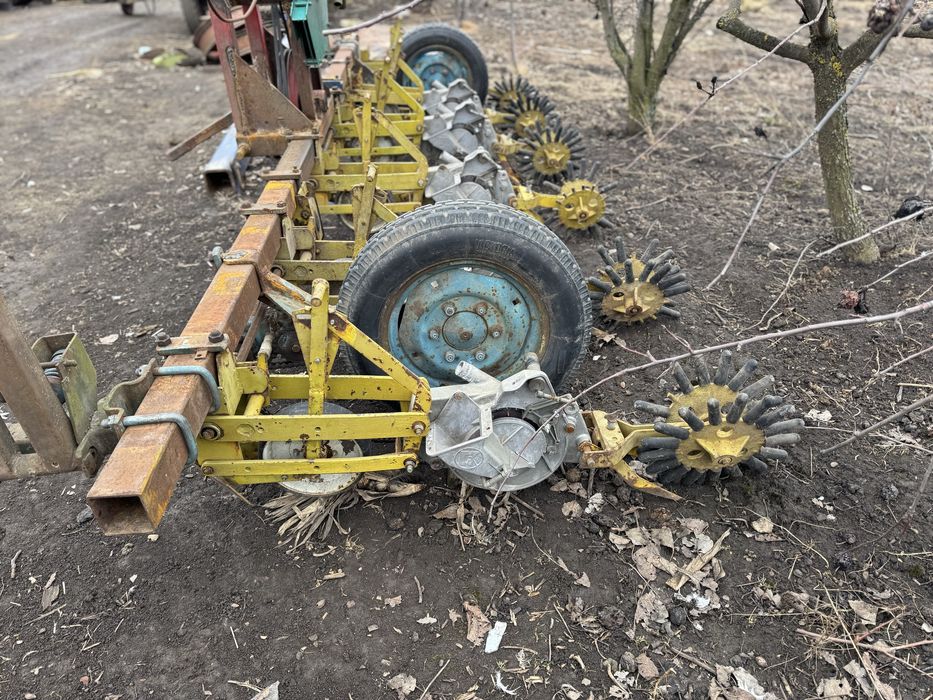 Сівалка вакумна просапна (кукурудза, соняшник) (не СУПН, СПЧ, УПС)