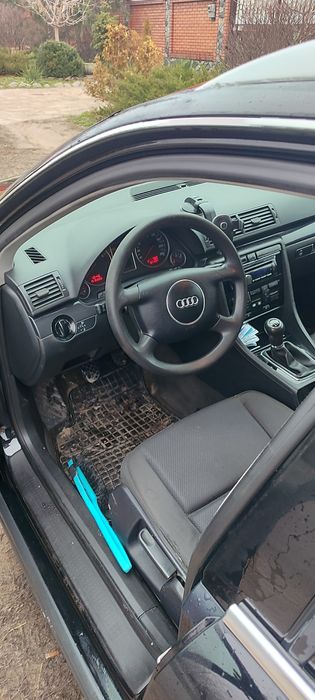 Продам Ауди А4 Б6 универсал 1.6