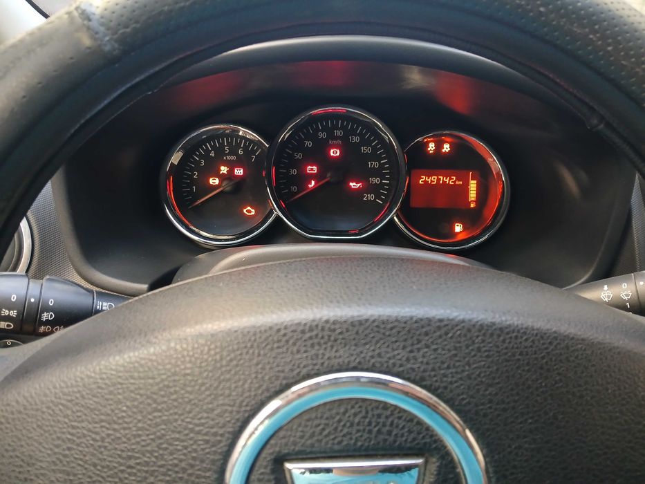 Автомобіль DACIA SANDERO 2013