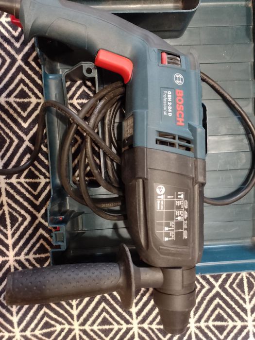 Перфоратор  BOSCH GBH 2-24D