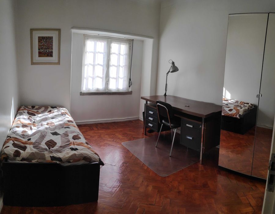 Single, exclusive room for students, Alameda