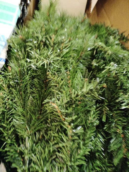 Nowa choinka 210 cm że stojakiem