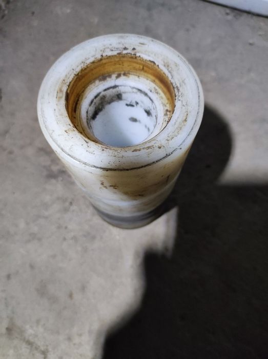 Продам втулку ,ролик капролон