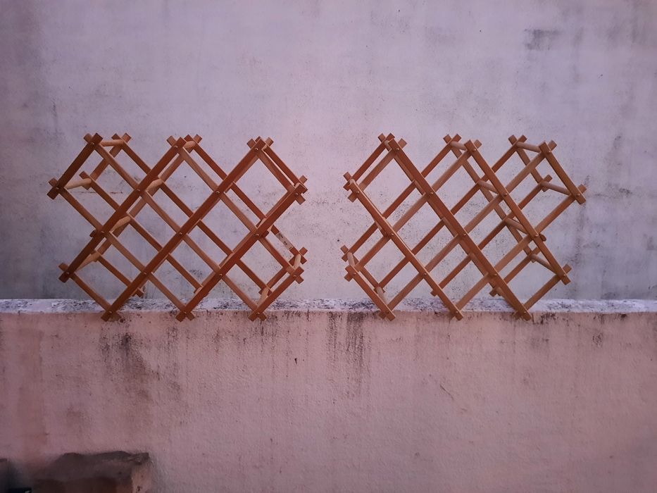 Suporte para garrafas de vinho