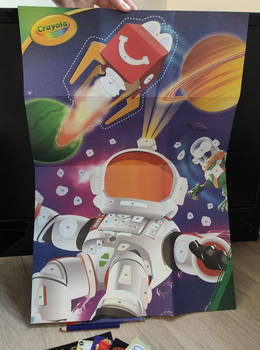 Brinquedo Happy Meal McDonald’s x Crayola | Glow-in-the-Dark Poster