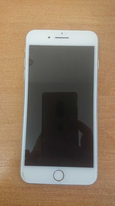 Продам б/у iPhone 7+