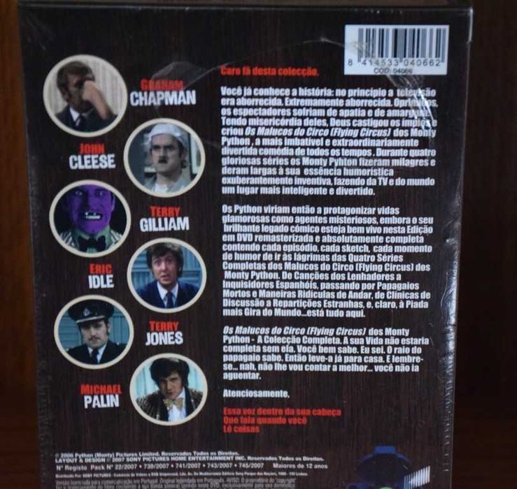 7 DVD´s - 4 séries + 45 episódios de Os Malucos do Circo, Flying Circus, legendas em muitas línguas