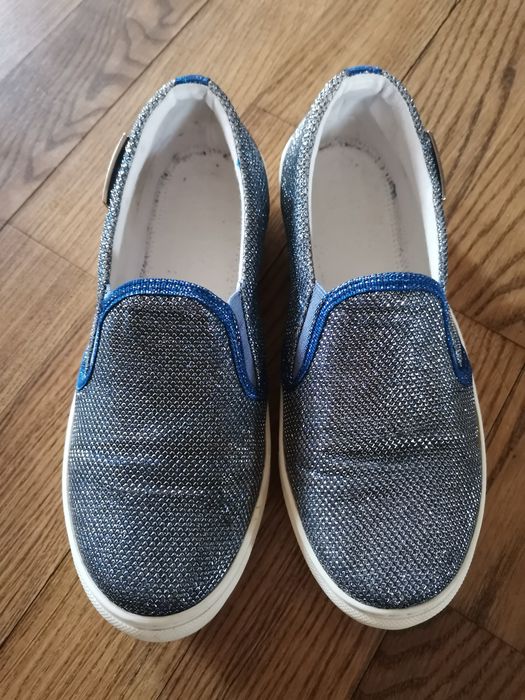 Сліпони Guess в ідеальному стані