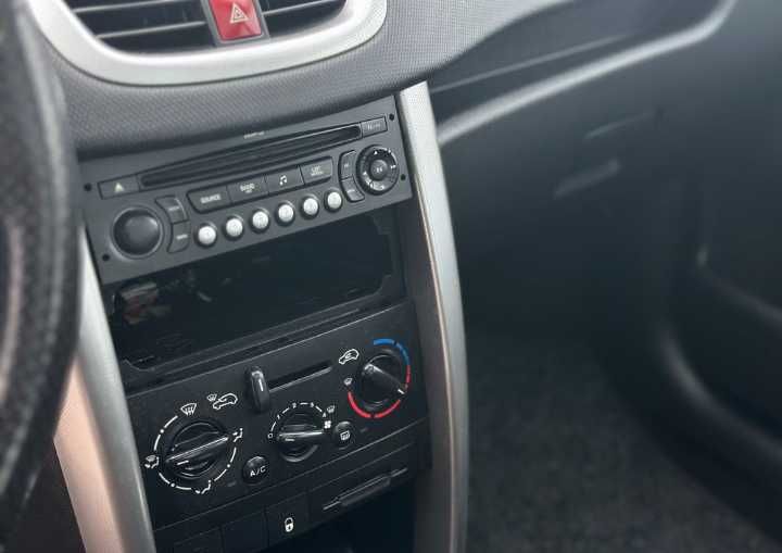 Peugeot 207*2007