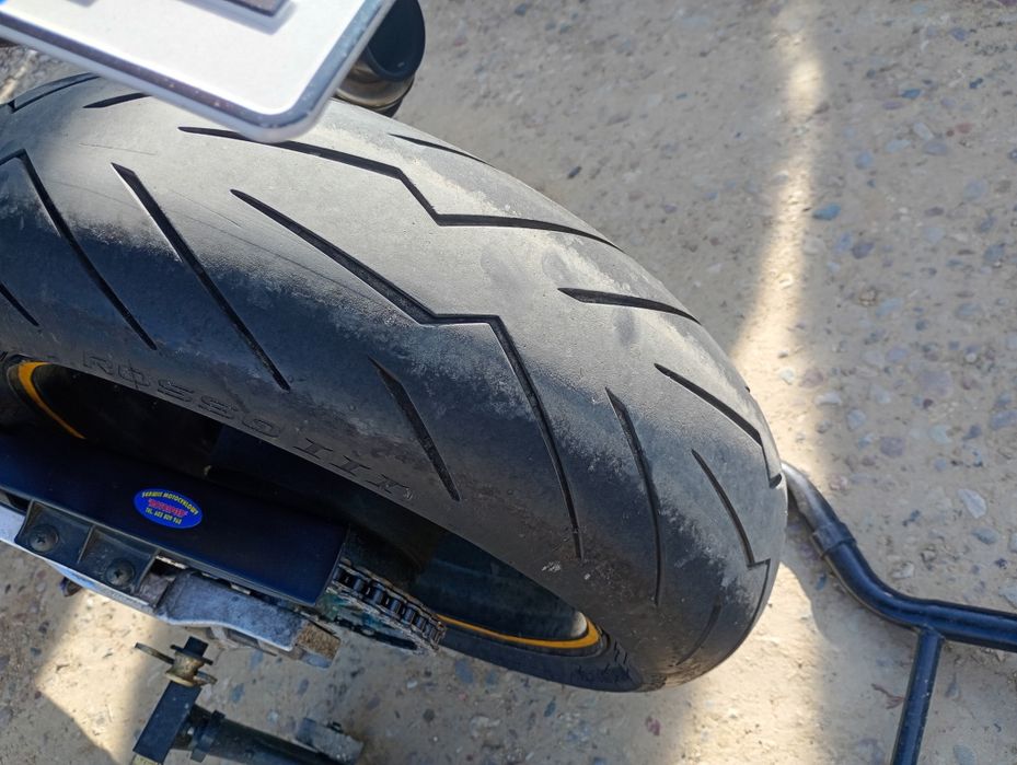Suzuki GSX-R 750 K2.