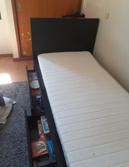 Cama de solteiro + estrado + colchão + 2 gavetões