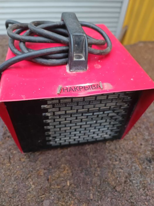 Обогреватель, дуйчик ПТС-2000 тепловентилятор