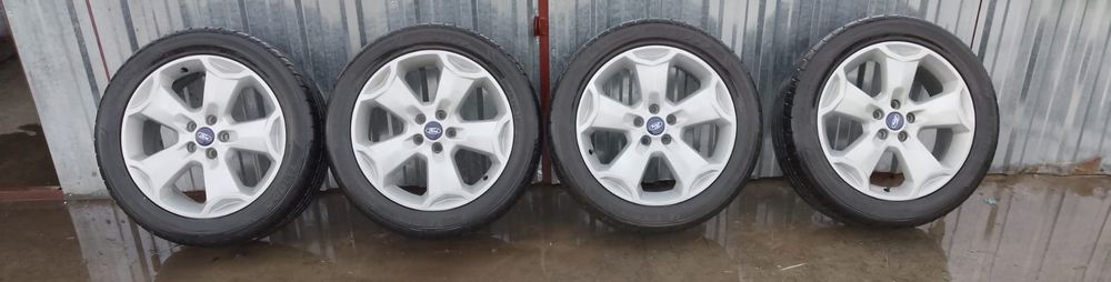 Koła 18 cali z oponami 5x108 ET 52.5