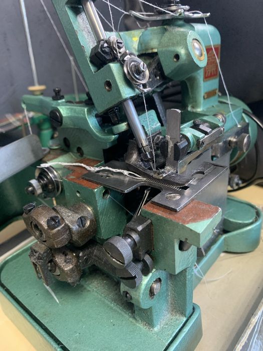 Оверлок тринитка