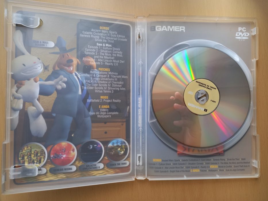 Jogos PC: Tomb Raider, Angel of darkness e Sims 2 expansão univ