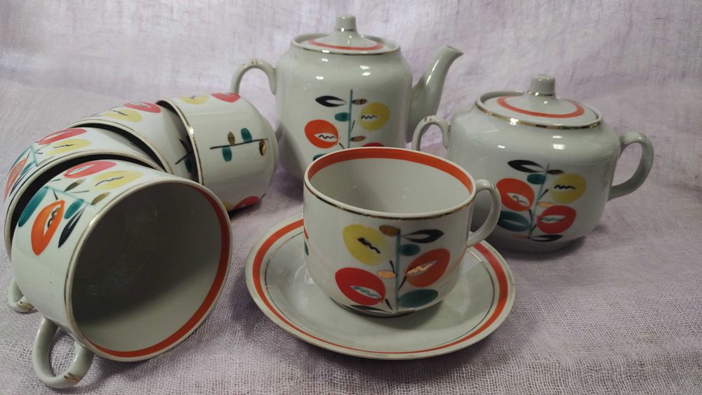 Сервиз чайный , кофейный